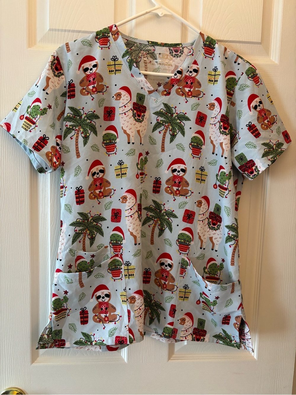 Essentials Medical Uniform Womens Scrub Top Christmas Sloth Pattern Size Large